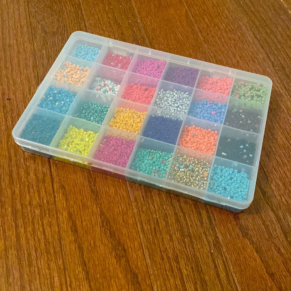 Assorted bead set for jewelry making